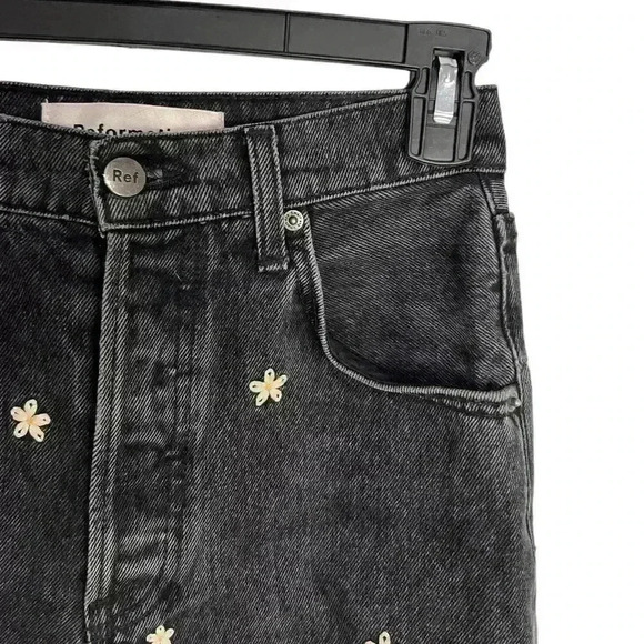 Reformation Cynthia High Relaxed Jean - Black Daisy Size 24 - Picture 5 of 10